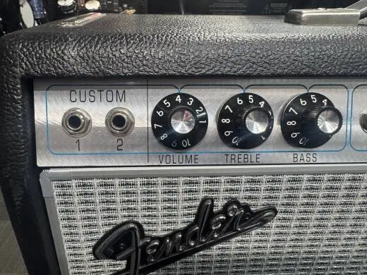 Fender '68 Custom Deluxe Reverb 2